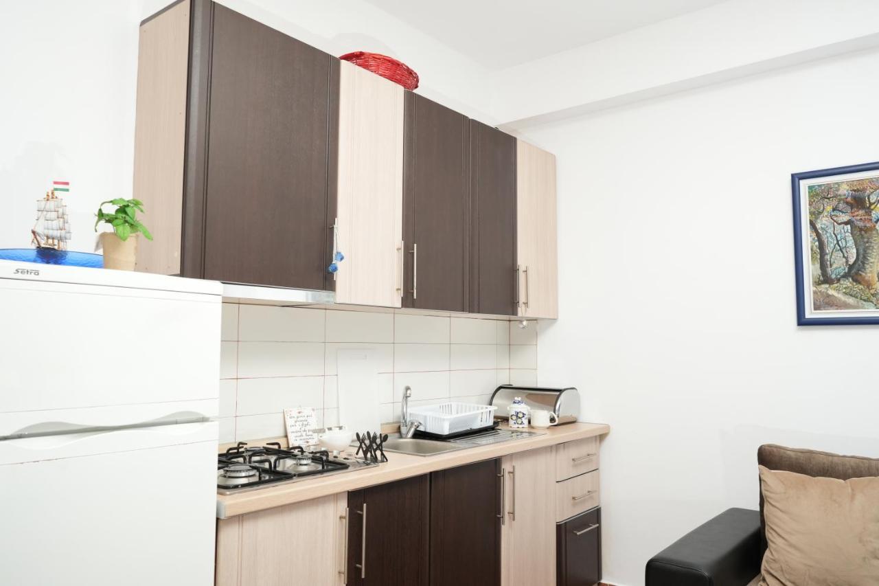 Merry'S Apartment Durrës Esterno foto