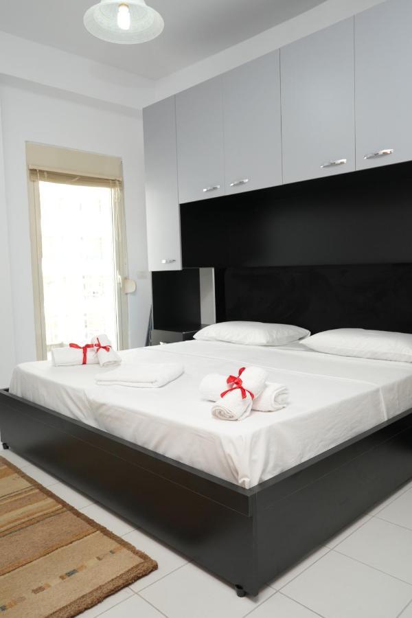 Merry'S Apartment Durrës Esterno foto