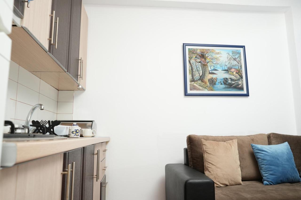 Merry'S Apartment Durrës Esterno foto